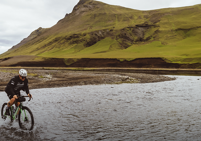 Imagen: REAL. EPIC. with Tyler White | Journey on Iceland’s Empty Roads