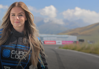 Imagen: Quad Lock Signs Driver Amanda Sorensen as Official Brand Ambassador